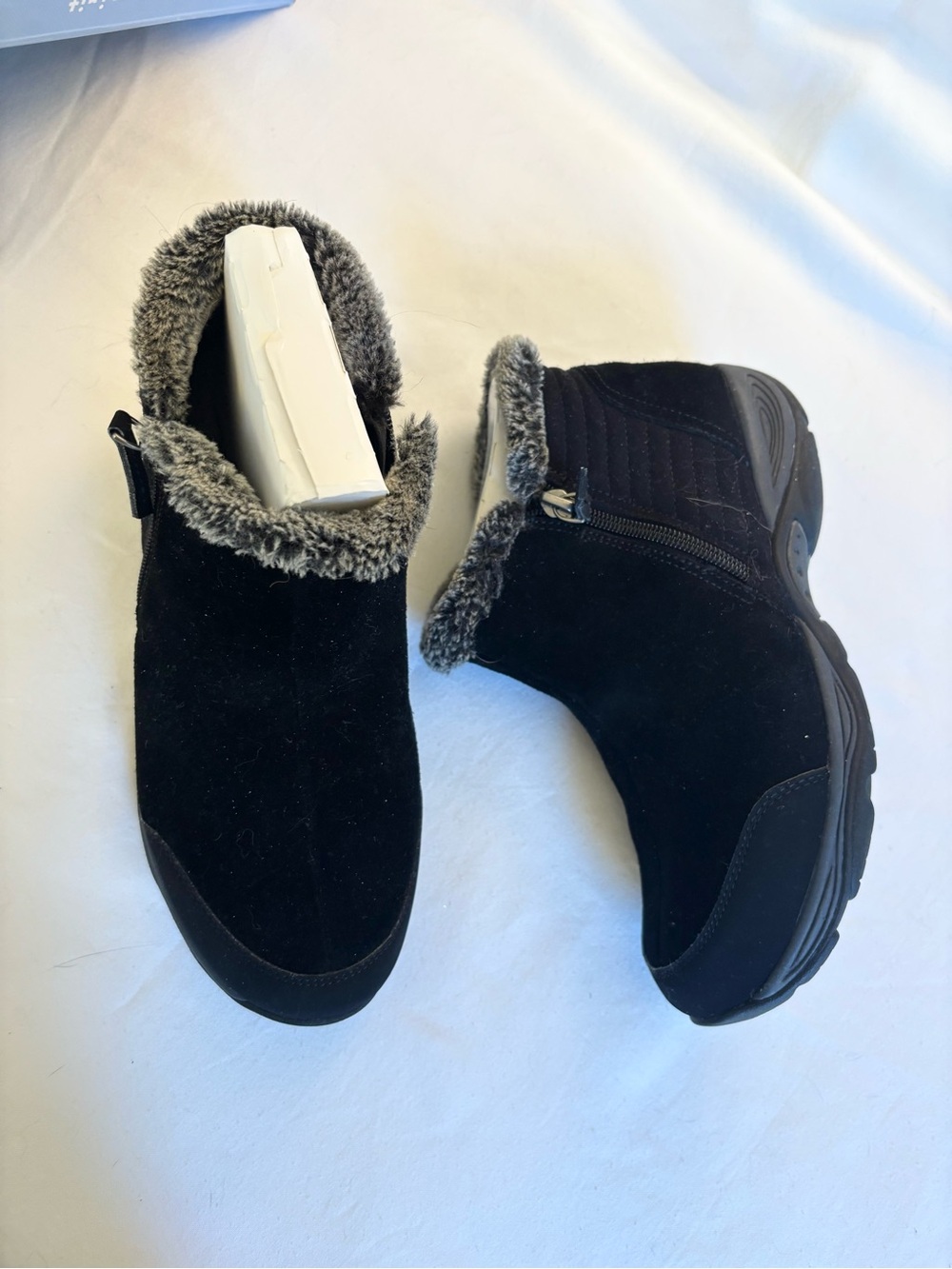 Easy Spirit Black Faux-Fur Lined Winter Ankle Boots